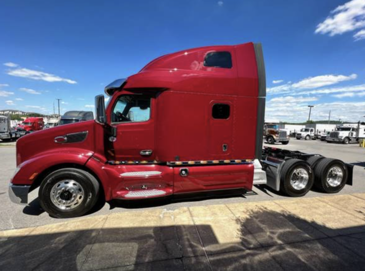 this image shows mobile truck repair in Saticoy, CA